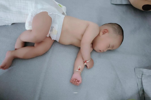 江西怀孕多久会显肚子